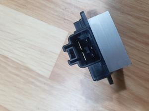 Резистор отопителя АКПП G8 TOYOTA Hilux 87165-0K060