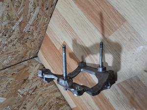 Кронштейн компрессора кондиционера G8 TOYOTA Hilux 88431-0K140