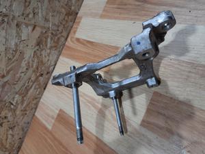 Кронштейн компрессора кондиционера G8 TOYOTA Hilux 88431-0K140