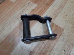 Серьга крепления рессоры G8 TOYOTA Hilux 04483-KK010