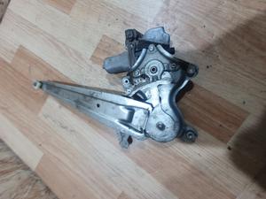 Стеклоподъемник двери задней L TLC200 TOYOTA Land Cruiser 200 69804-35080
