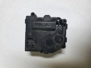 Сервопривод заслонок отопителя Toyota  063800-1100