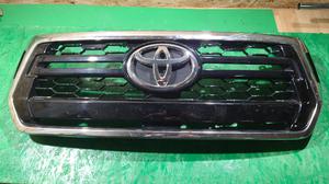 Решётка радиатора G8 TOYOTA Hilux 53100-YP170