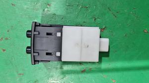 Блок управления подогревом сидений TLC200 TOYOTA Land Cruiser 200 84751-60191