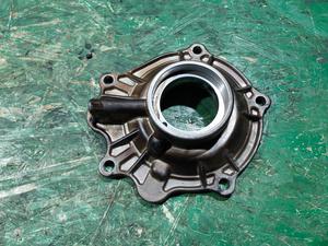 Крышка передняя раздаточной коробки 36100-0K460 G8 TOYOTA Hilux 36102-0K010