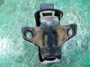 Подушка двигателя R G7 TOYOTA Hilux 12311-67021