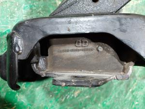 Подушка двигателя L G8 TOYOTA Hilux 12315-0E010