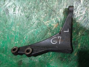 Кронштейн КПП L G7 TOYOTA Hilux 33119-0K020