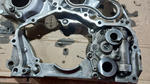 Крышка двигателя передняя 2GD-FTV G8 TOYOTA Hilux 11310-0E040