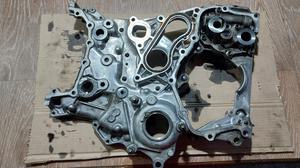 Крышка двигателя передняя 2GD-FTV G8 TOYOTA Hilux 11310-0E040