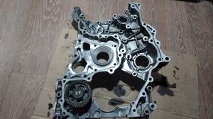 Крышка двигателя передняя 2GD-FTV G8 TOYOTA Hilux 11310-0E040
