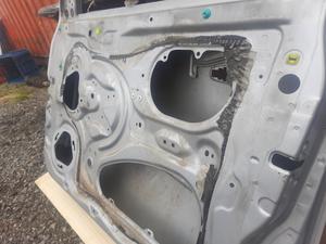 Дверь передняя R L200/4 MITSUBISHI L200 5700B522