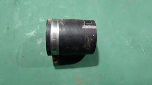 Патрубок интеркулера R G8 TOYOTA Hilux 17342-0L020