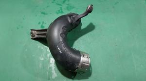 Патрубок интеркулера R G8 TOYOTA HiluxTOYOTA Hilux 17361-0E010