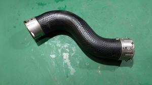 Патрубок интеркулера R G8 TOYOTA HiluxTOYOTA Hilux 17341-0E021
