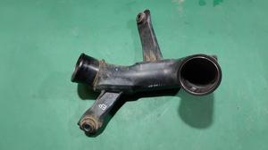 Патрубок интеркулера R G8 TOYOTA Hilux 17361-0L021