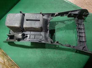 Консоль салона центральная МКПП G7 TOYOTA Hilux 58804-0K280290