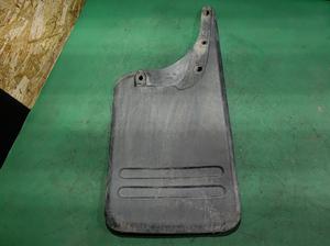 Брызговик задний R G7 TOYOTA Hilux 76625-0K141