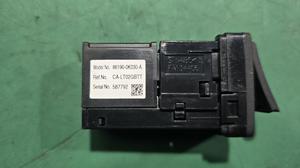 Кнопка адаптер подключения USB AUX G7, G8 TOYOTA HiluxTOYOTA HiluxTOYOTA Hilux 86190-0K030