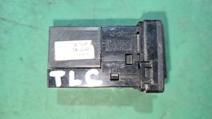 Кнопка адаптер подключения USB AUX TLC200 TOYOTA Land Cruiser 200TOYOTA Land Cruiser 200TOYOTA Land Cruiser 200 86190-48030