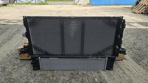 Кассета радиаторов с диффузором Geely Monjaro  2069031600