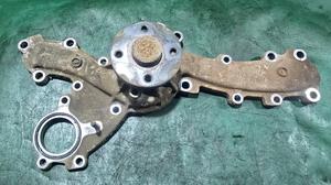 Помпа 2GR-FE Highlander XU50  16100-09441