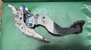 Педаль тормоза LEXUS RX300 LEXUS RX300 47106-48100