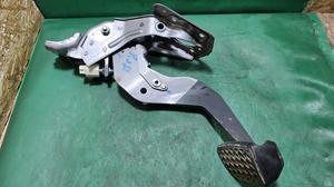 Педаль тормоза LEXUS RX300 LEXUS RX300 47106-48100