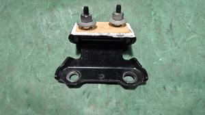 Петля крышки багажника левая L LEXUS RX300 LEXUS RX300 68810-48171