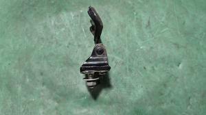Петля крышки багажника правая R LEXUS RX300 LEXUS RX300 68810-48171