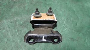 Петля крышки багажника левая L LEXUS RX300 LEXUS RX300 68810-48171