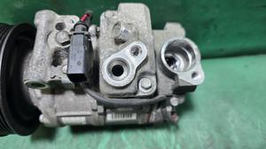 Компрессор кондиционера AUDI A6 C7 AUDI A6 4G0260805A