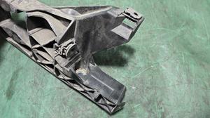 Кронштейн крепления фары правый R AUDI A6 C7 AUDI A6 4G0805608
