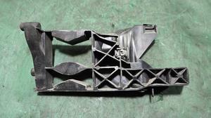 Кронштейн крепления фары правый R AUDI A6 C7 AUDI A6 4G0805608