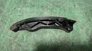 Успокоитель цепи ГРМ левый L 1VD-FTV TLC200 TOYOTA Land Cruiser 200 13559-51010