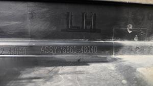 Накладка порога внешняя левая L LEXUS RX300 LEXUS RX300 75860-48040
