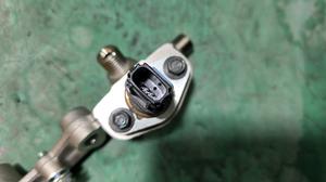 Топливная рампа правая R V35A-FTS LEXUS LX600 LEXUS LX600 23807-70090