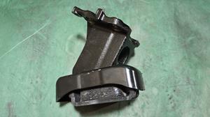 Подушка двигателя левая L 1VD-FTV Toyota Hiace TOYOTA Hiace 12362-11320