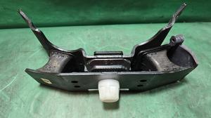 Кронштейн АКПП центральный V35A-FTS TLC300 TOYOTA Land Cruiser 300 12371-70130
