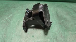 Подушка двигателя правая R 1GD-FTV Toyota Hiace TOYOTA Hiace 12361-11220