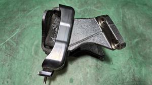 Подушка двигателя правая R 1GD-FTV Toyota Hiace TOYOTA Hiace 12361-11220