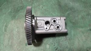 Насос масляный левый L 1VD-FTV TLC200 TOYOTA Land Cruiser 200TOYOTA Land Cruiser 200TOYOTA Land Cruiser 200 151A0-51020