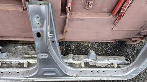 Порог правый со стойками R G8 TOYOTA Hilux 61401-KK900