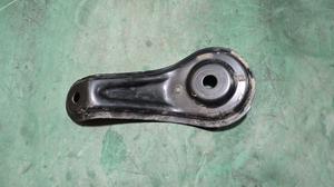 Кронштейн заднего подрамника левый L LEXUS RX300 LEXUS RX300 52274-48010