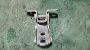 Петля двери передней левой L верхняя G8 TOYOTA Hilux 68720-0D050
