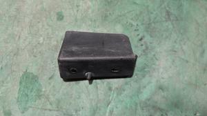 Кронштейн (брызговик) правый R LEXUS RX300 LEXUS RX300 75865-48040
