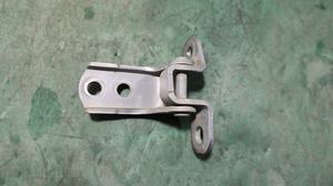 Петля двери передней левой L верхняя G8 TOYOTA Hilux 68720-0D050