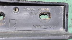 Кронштейн (брызговик) правый R LEXUS RX300 LEXUS RX300 75865-48040
