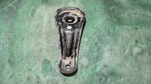 Кронштейн заднего подрамника левый L LEXUS RX300 LEXUS RX300 52274-48010