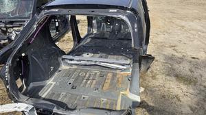 Кузовные элементы кузова LEXUS RX300 LEXUS RX300 63111-48300